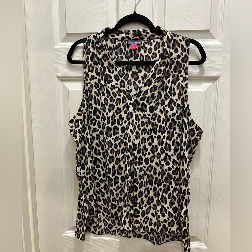 Vince Camuto Leopard sleeveless top- size Xl